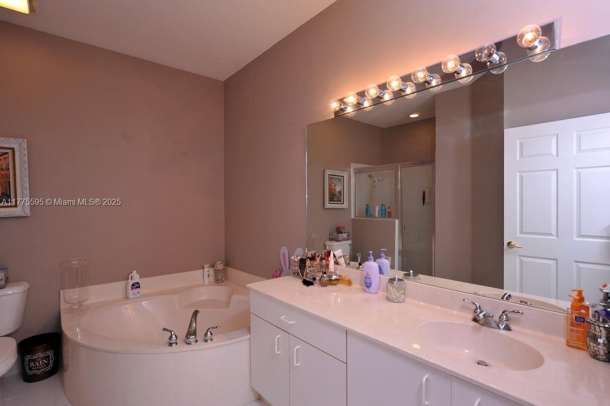 7901 S Aragon Blvd # 4