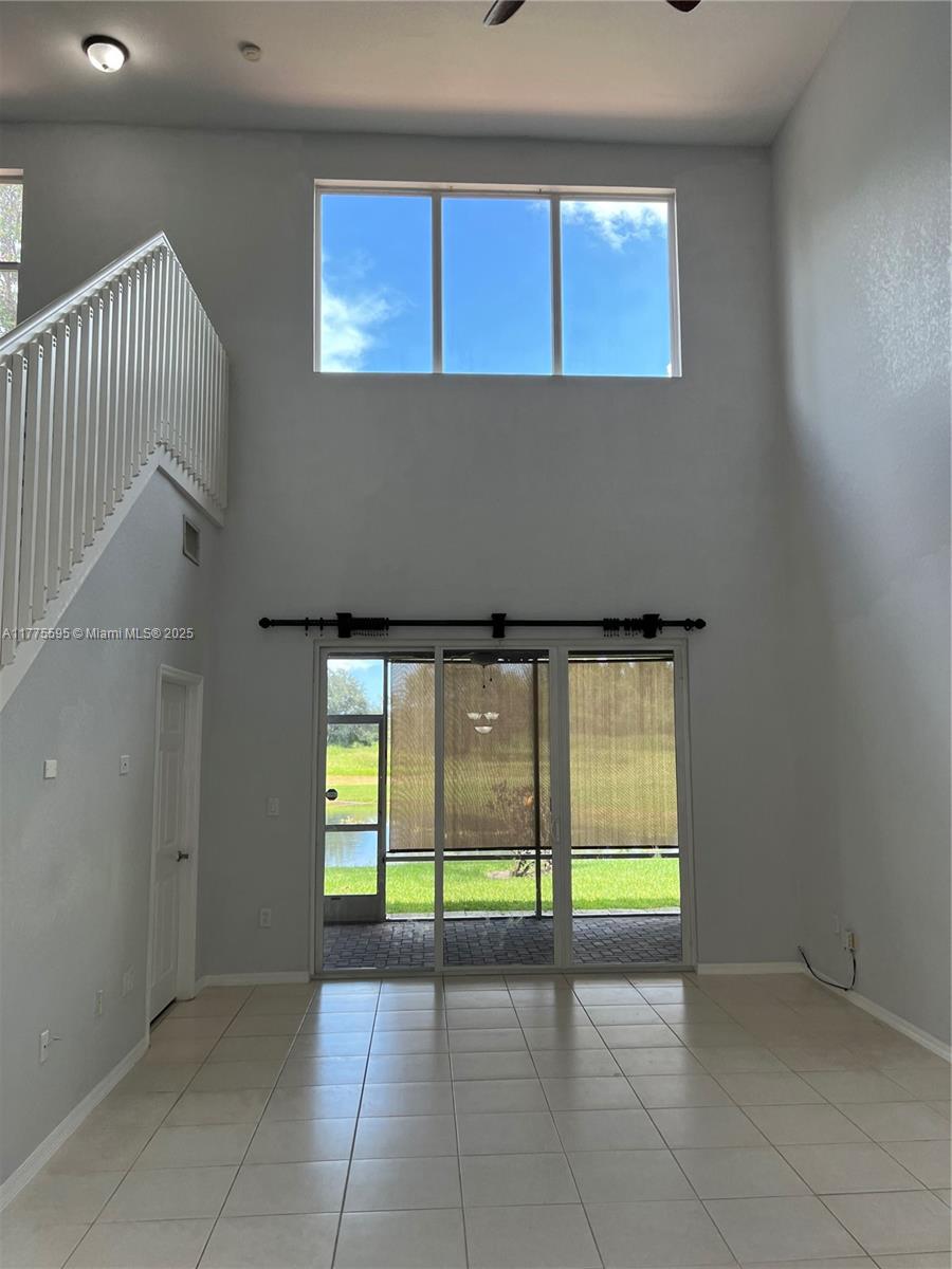 7901 S Aragon Blvd # 4