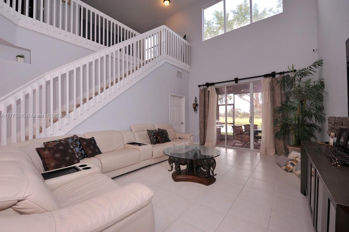 7901 S Aragon Blvd # 4