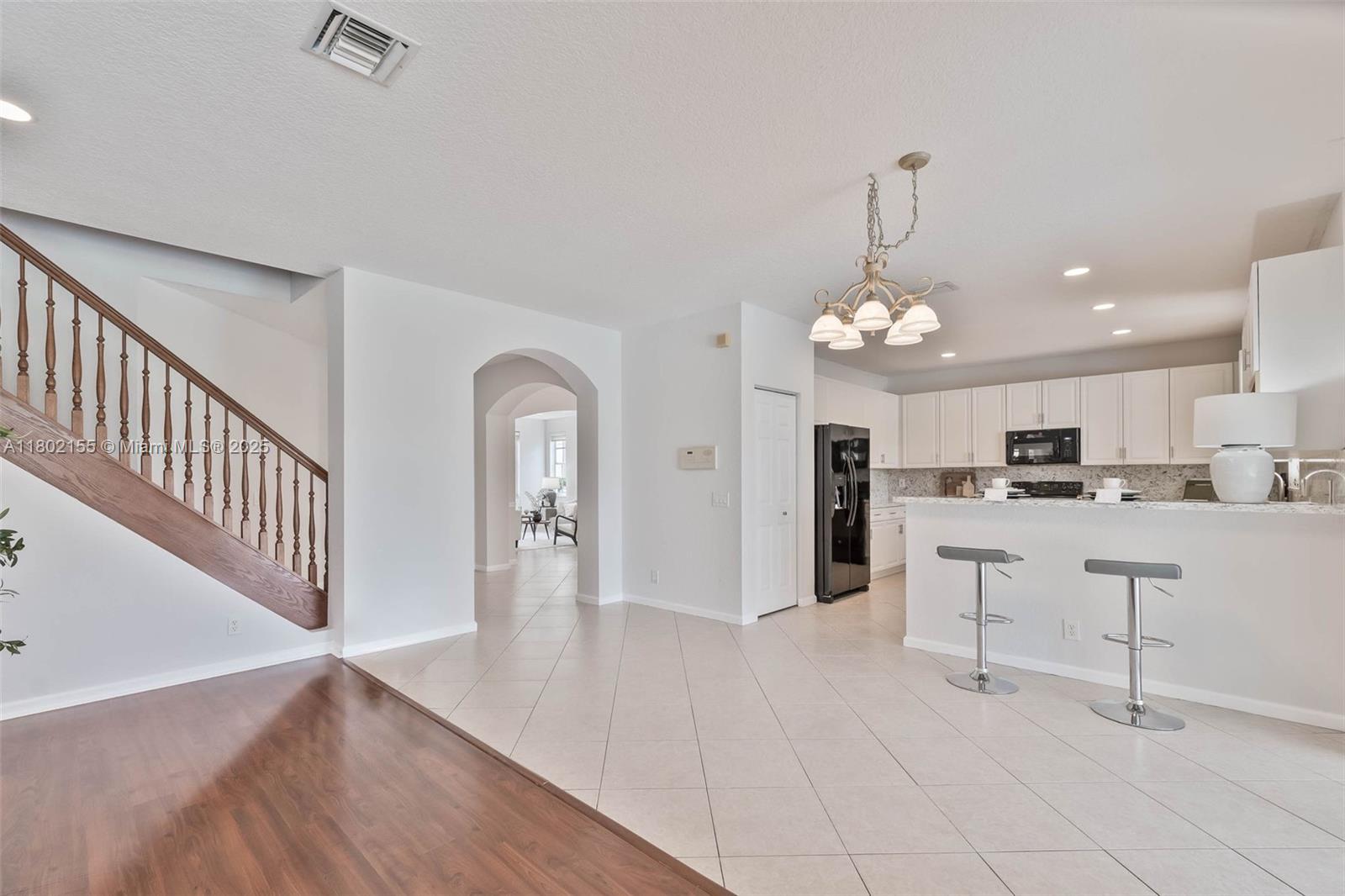 2521 Hunters Run Way