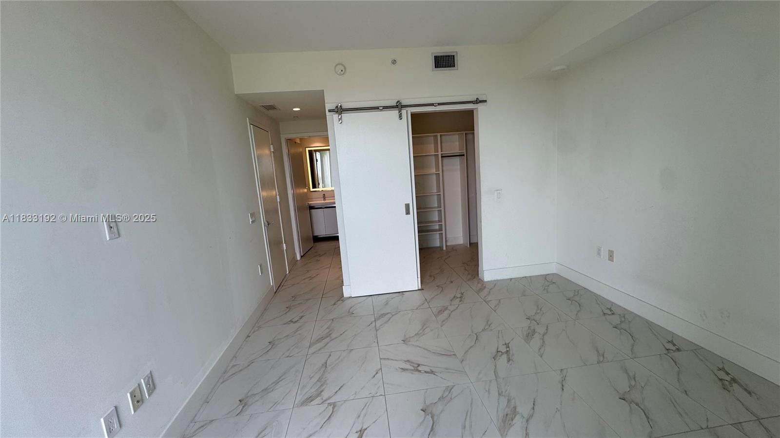 2000 Metropica Way # 406