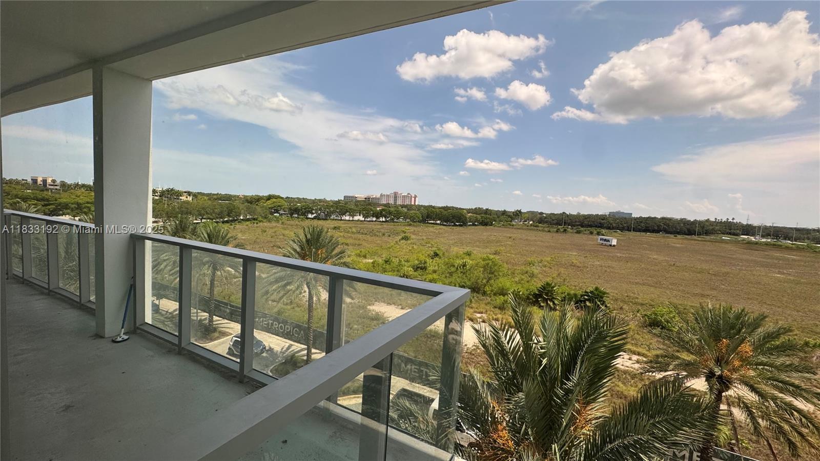 2000 Metropica Way # 406