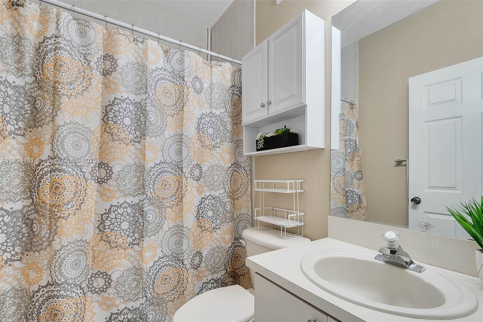 8511 NW 141st Ter # 402