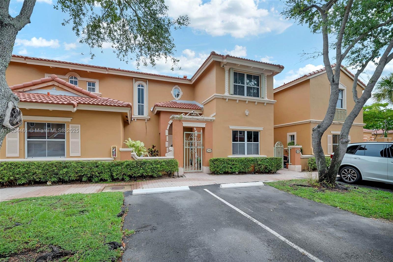 8511 NW 141st Ter # 402