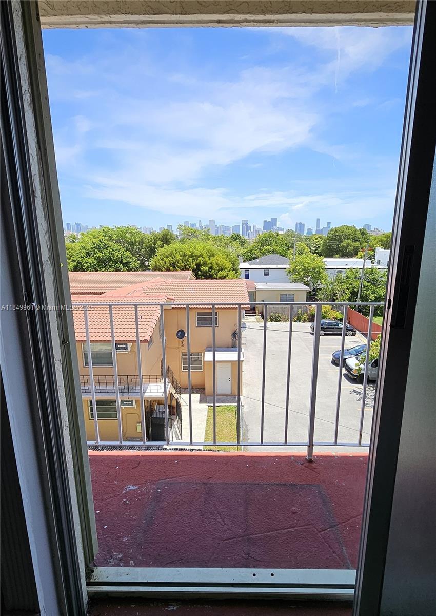 2138 SW 6 St # 403, Miami Unit: 403