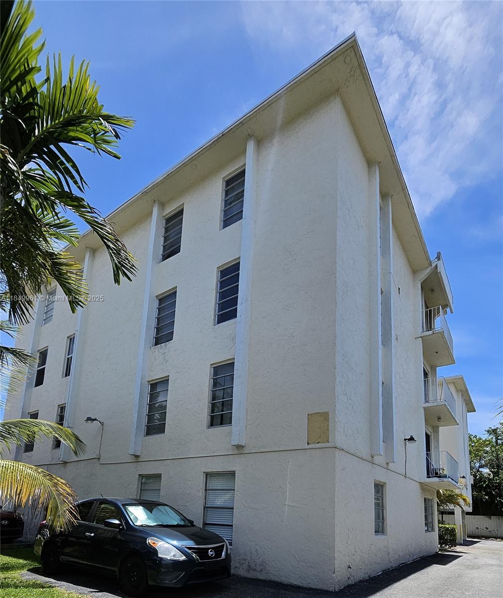 2138 SW 6 St # 403, Miami Unit: 403