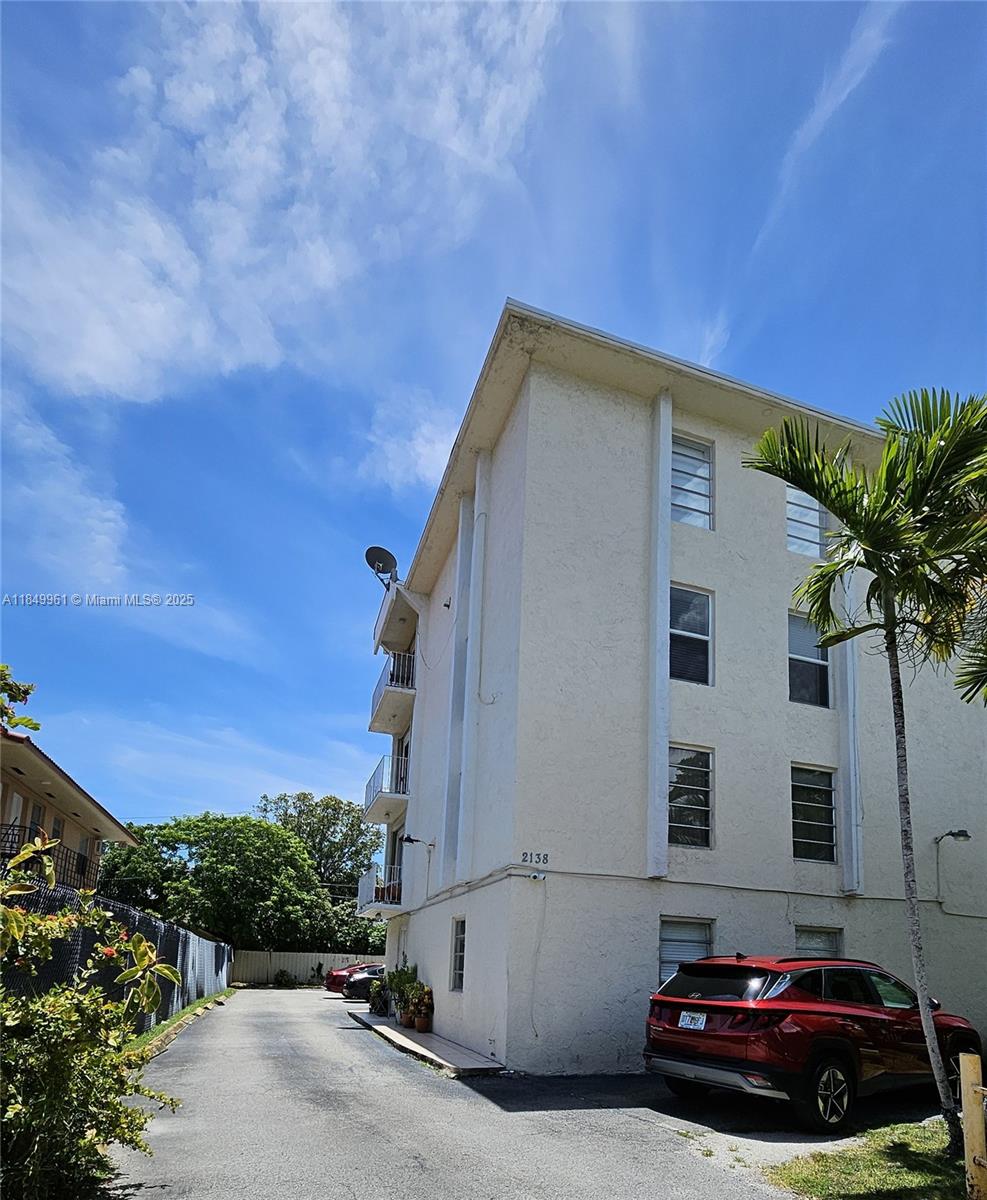 2138 SW 6 St # 403, Miami Unit: 403