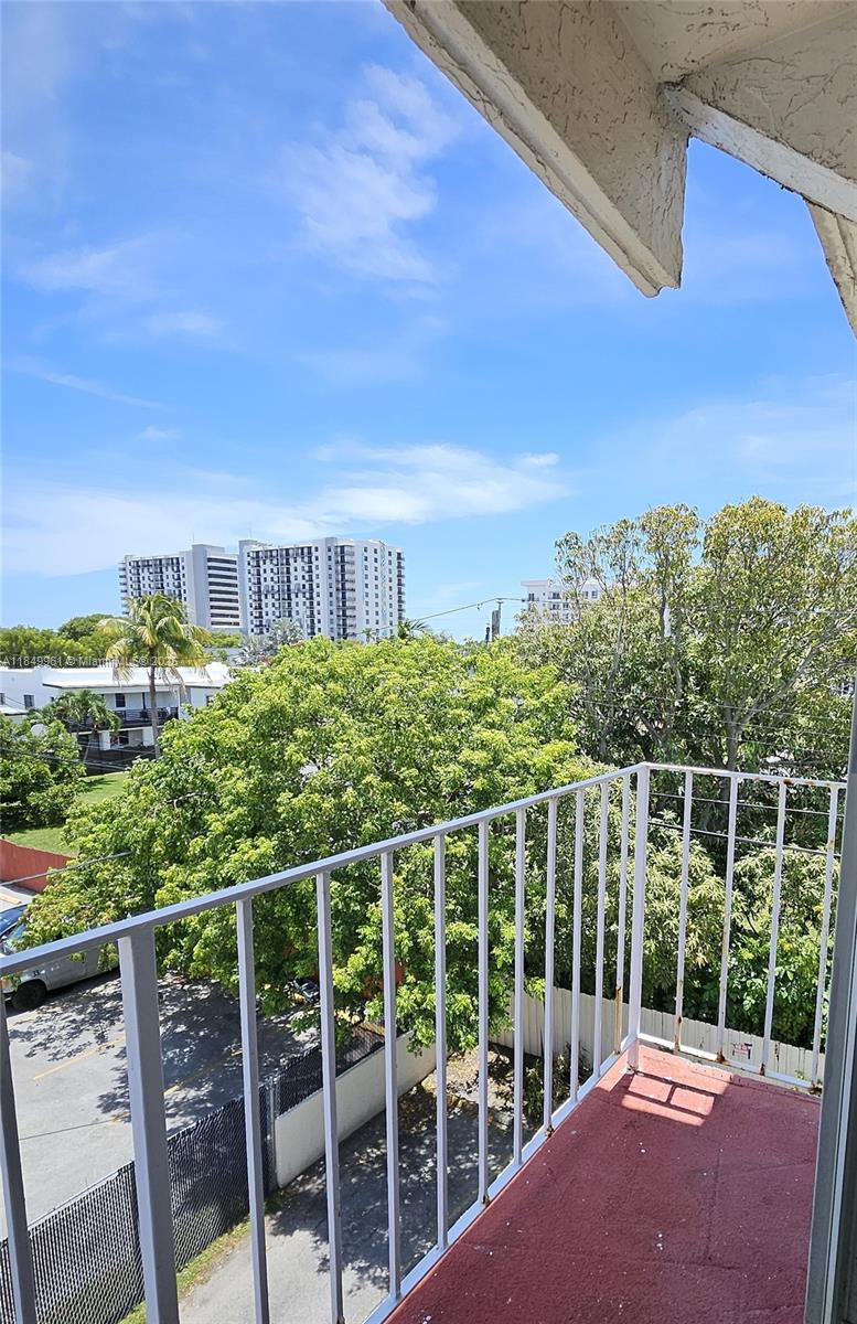 2138 SW 6 St # 403, Miami Unit: 403