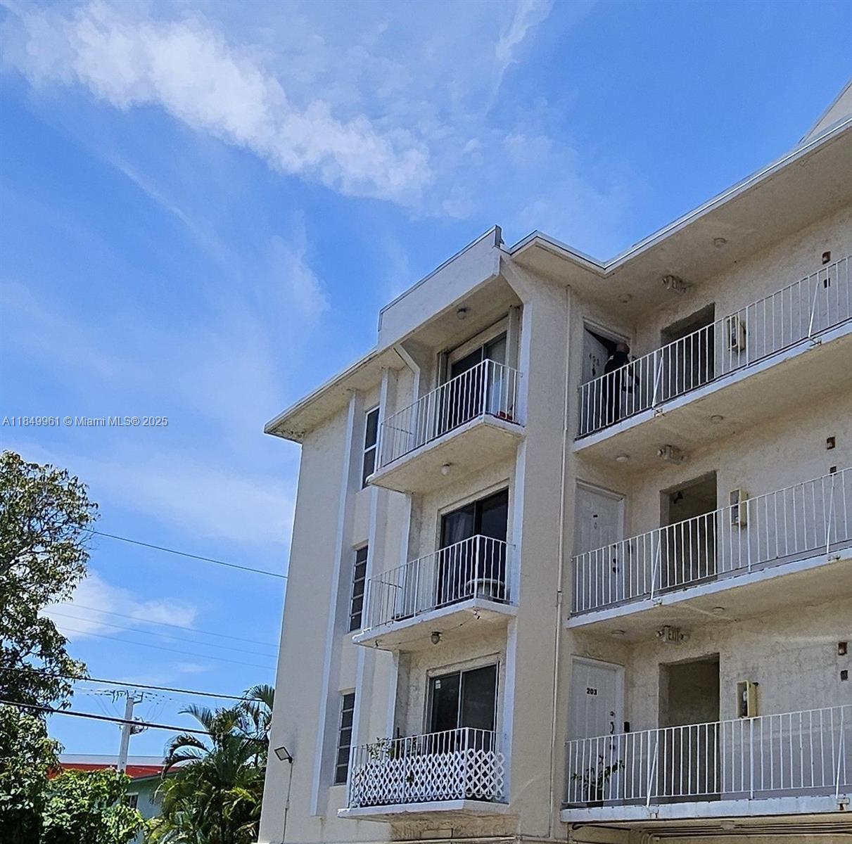 2138 SW 6 St # 403, Miami Unit: 403