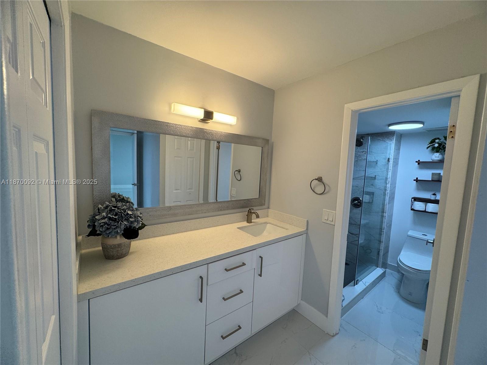 150 Lakeview Dr # 203