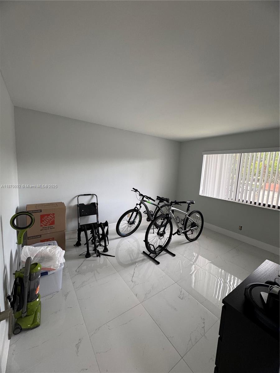 150 Lakeview Dr # 203