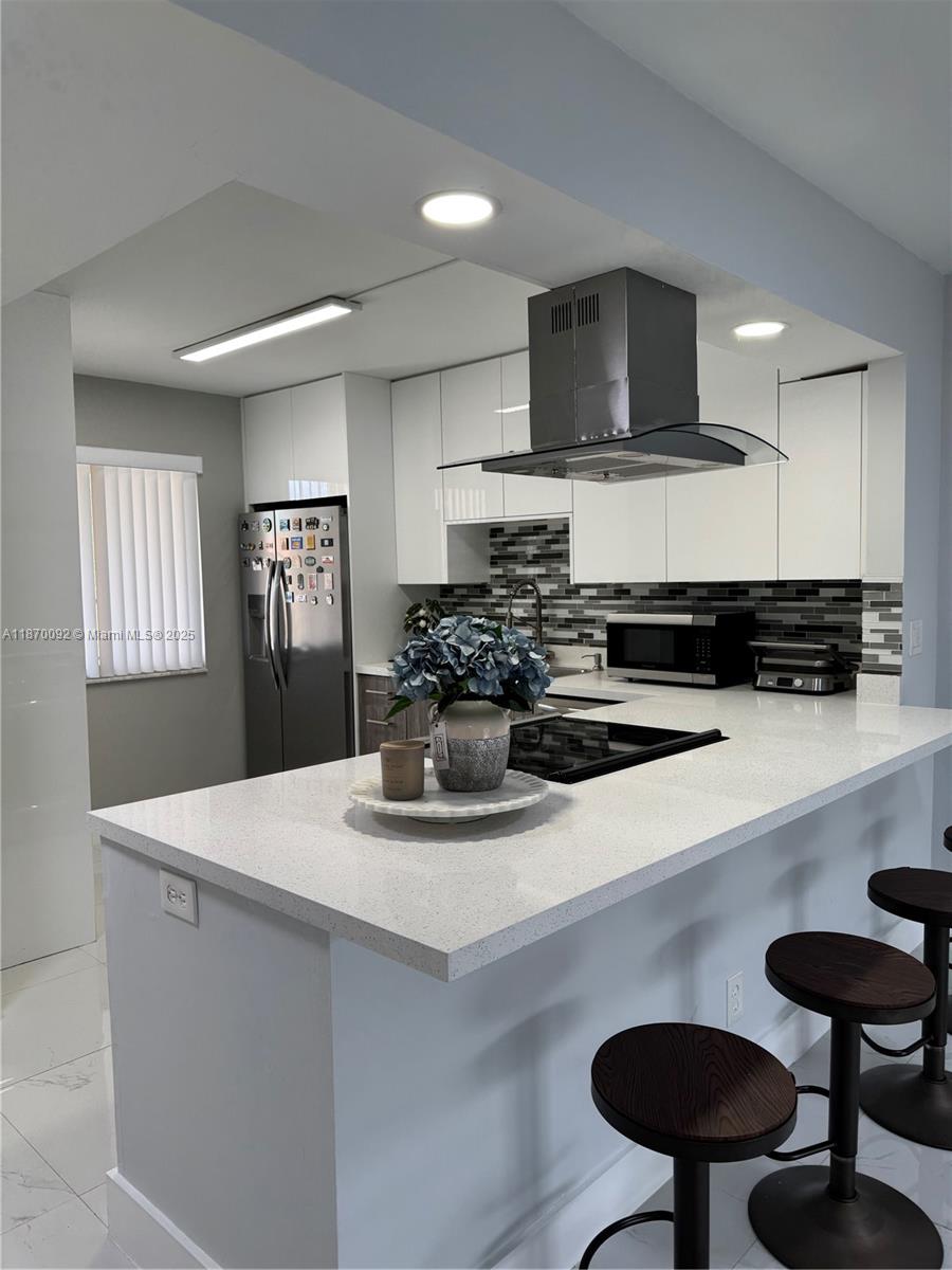 150 Lakeview Dr # 203