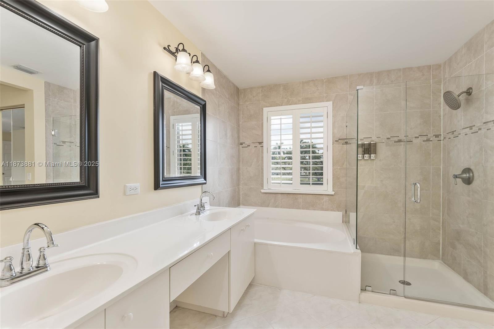 3844 W Falcon Ridge Cir