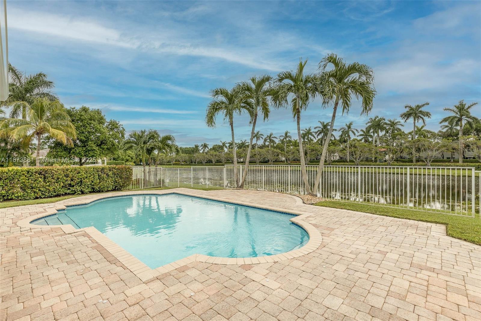 3844 W Falcon Ridge Cir