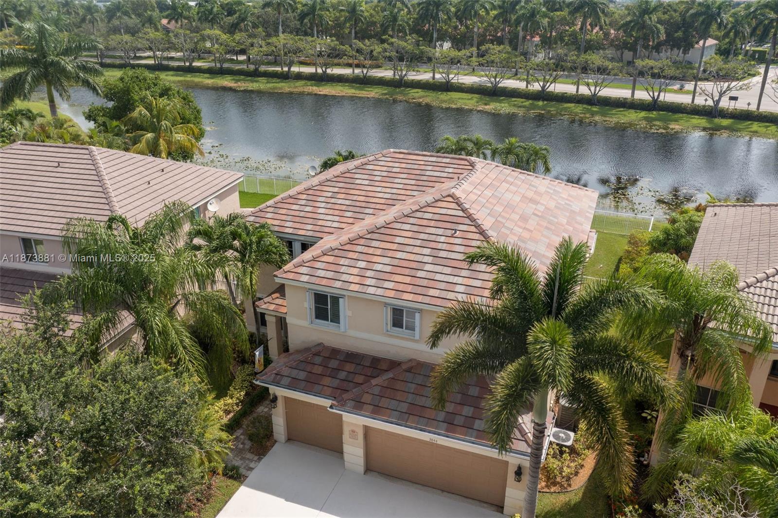 3844 W Falcon Ridge Cir