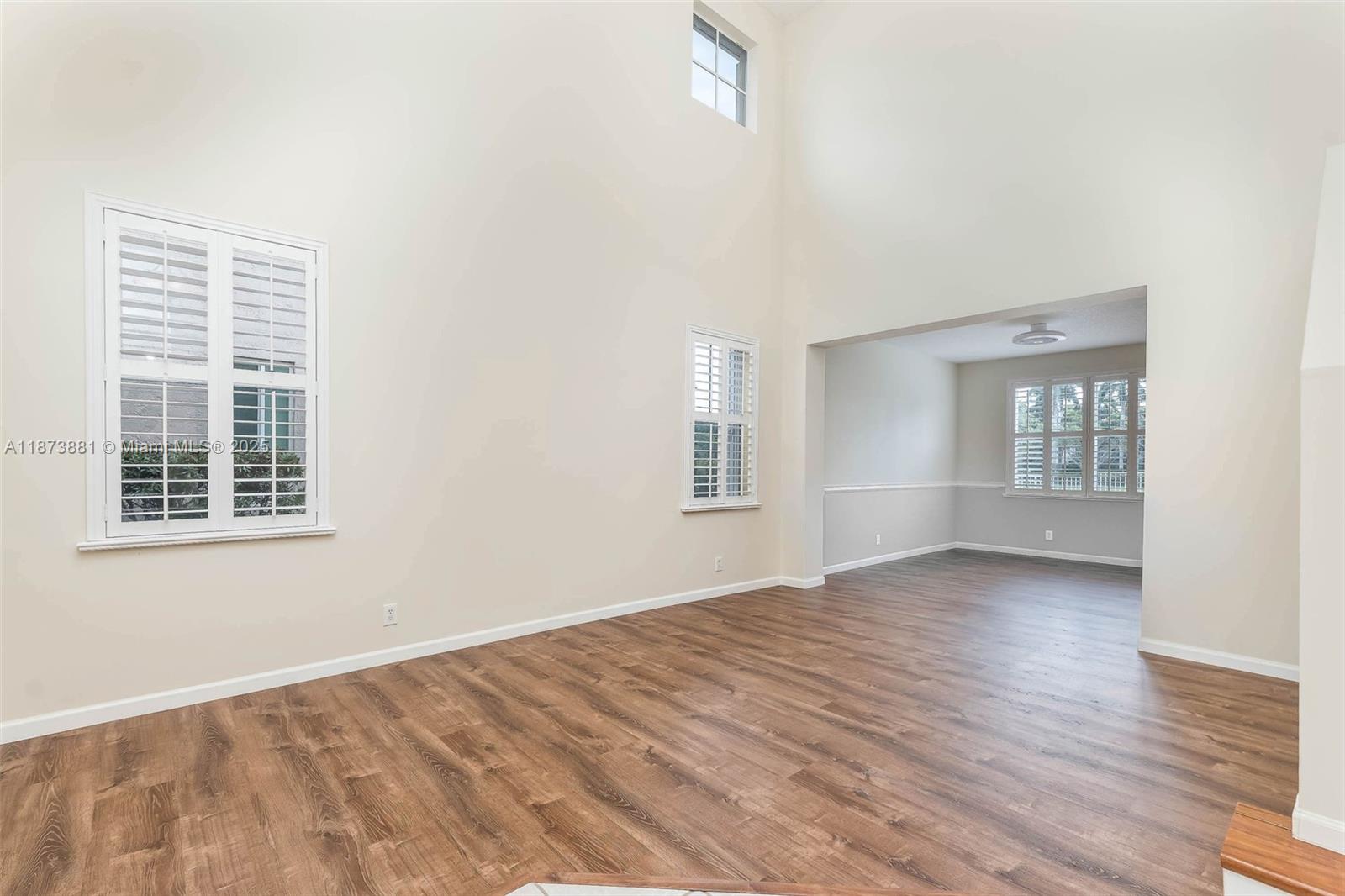 3844 W Falcon Ridge Cir