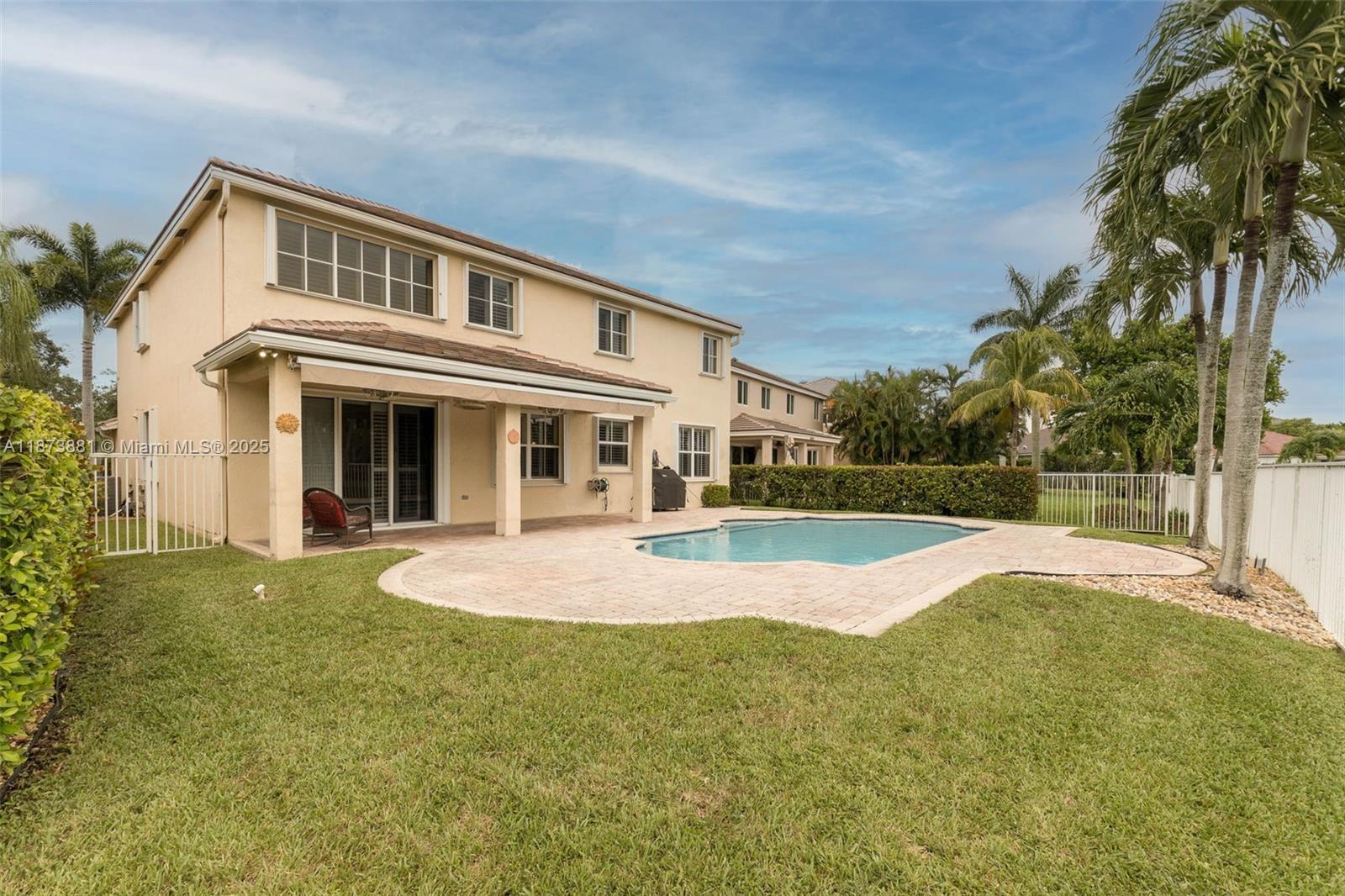3844 W Falcon Ridge Cir