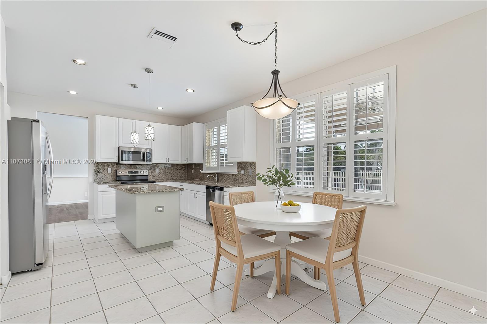 3844 W Falcon Ridge Cir