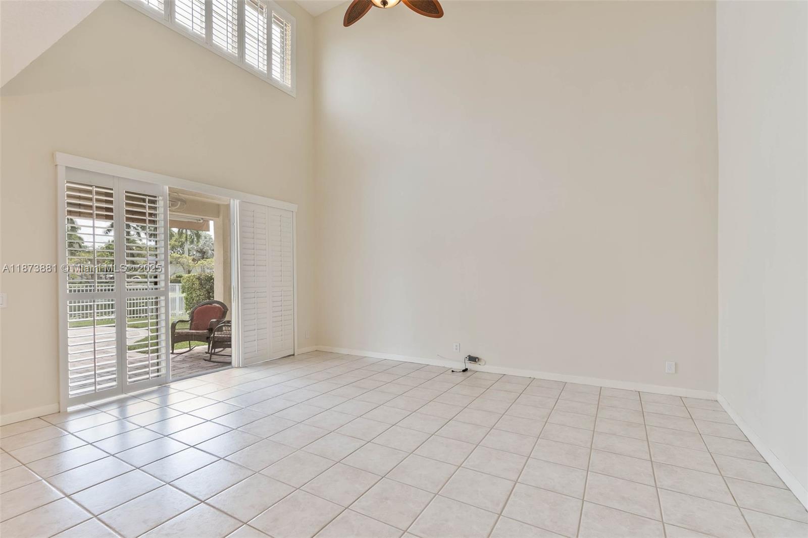 3844 W Falcon Ridge Cir