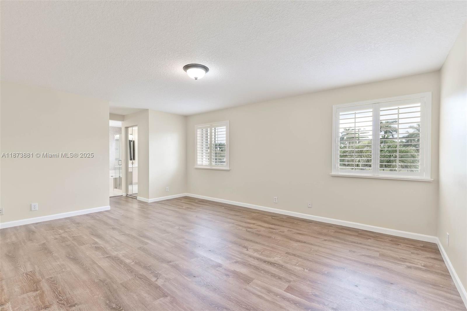 3844 W Falcon Ridge Cir
