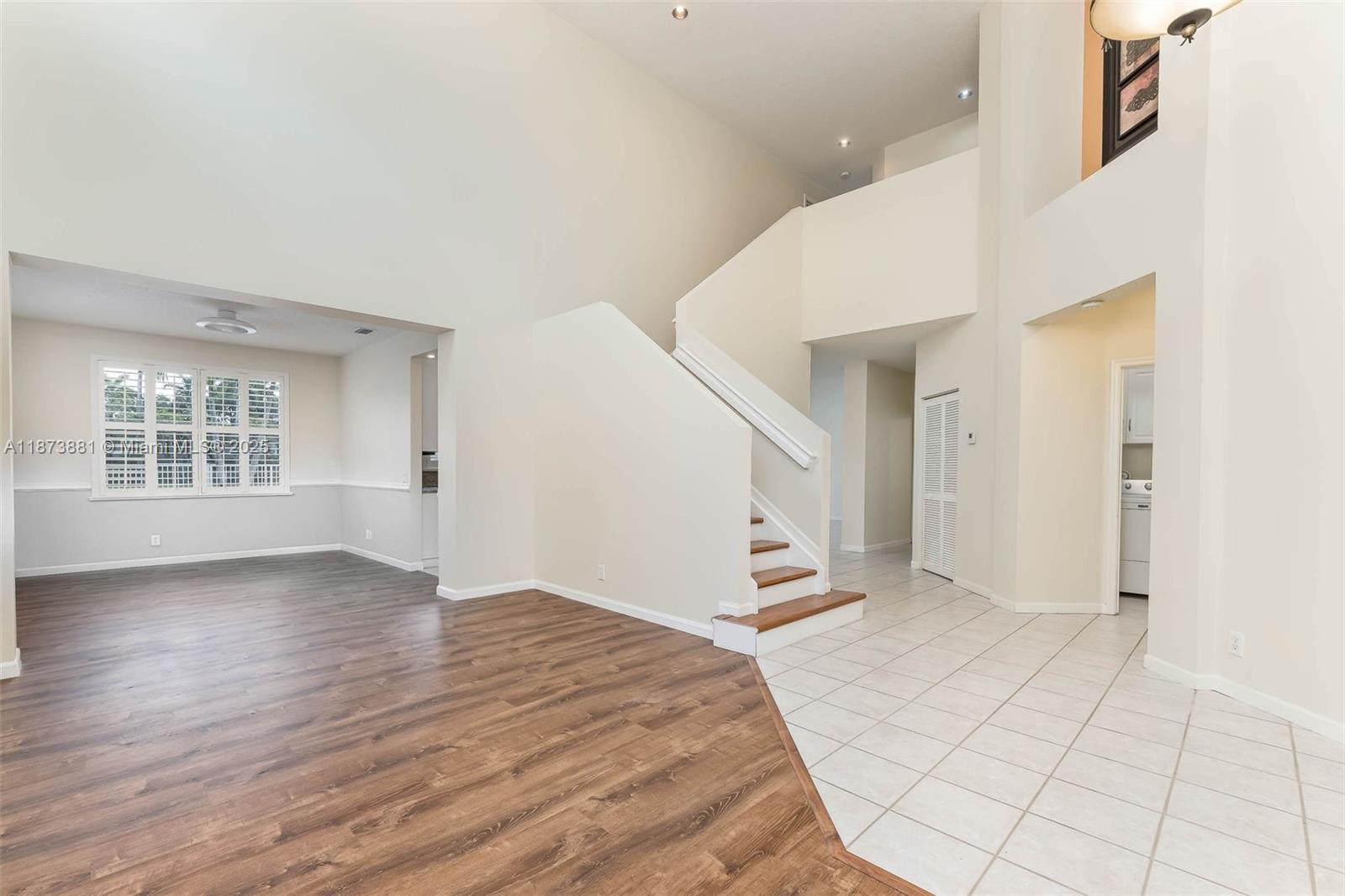 3844 W Falcon Ridge Cir