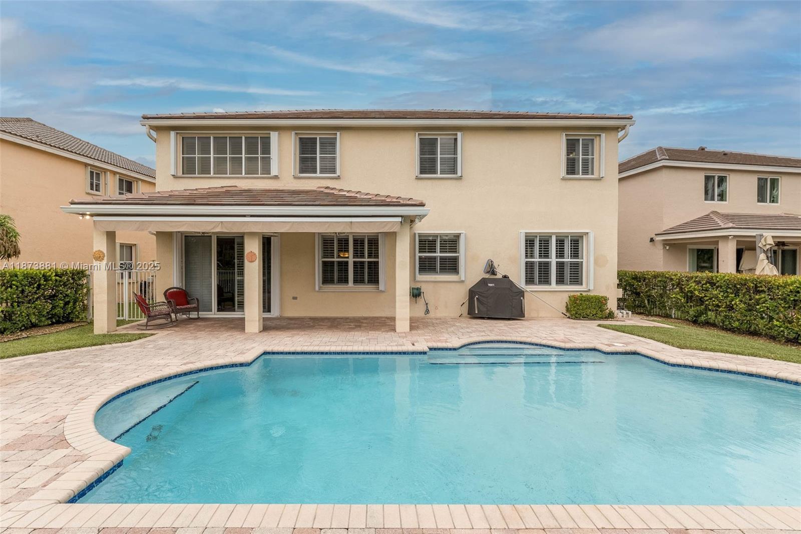 3844 W Falcon Ridge Cir