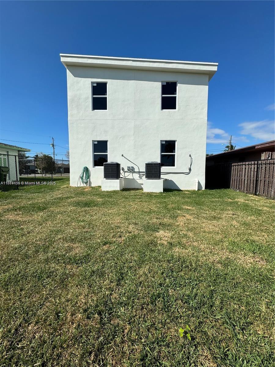 526 NW 6th