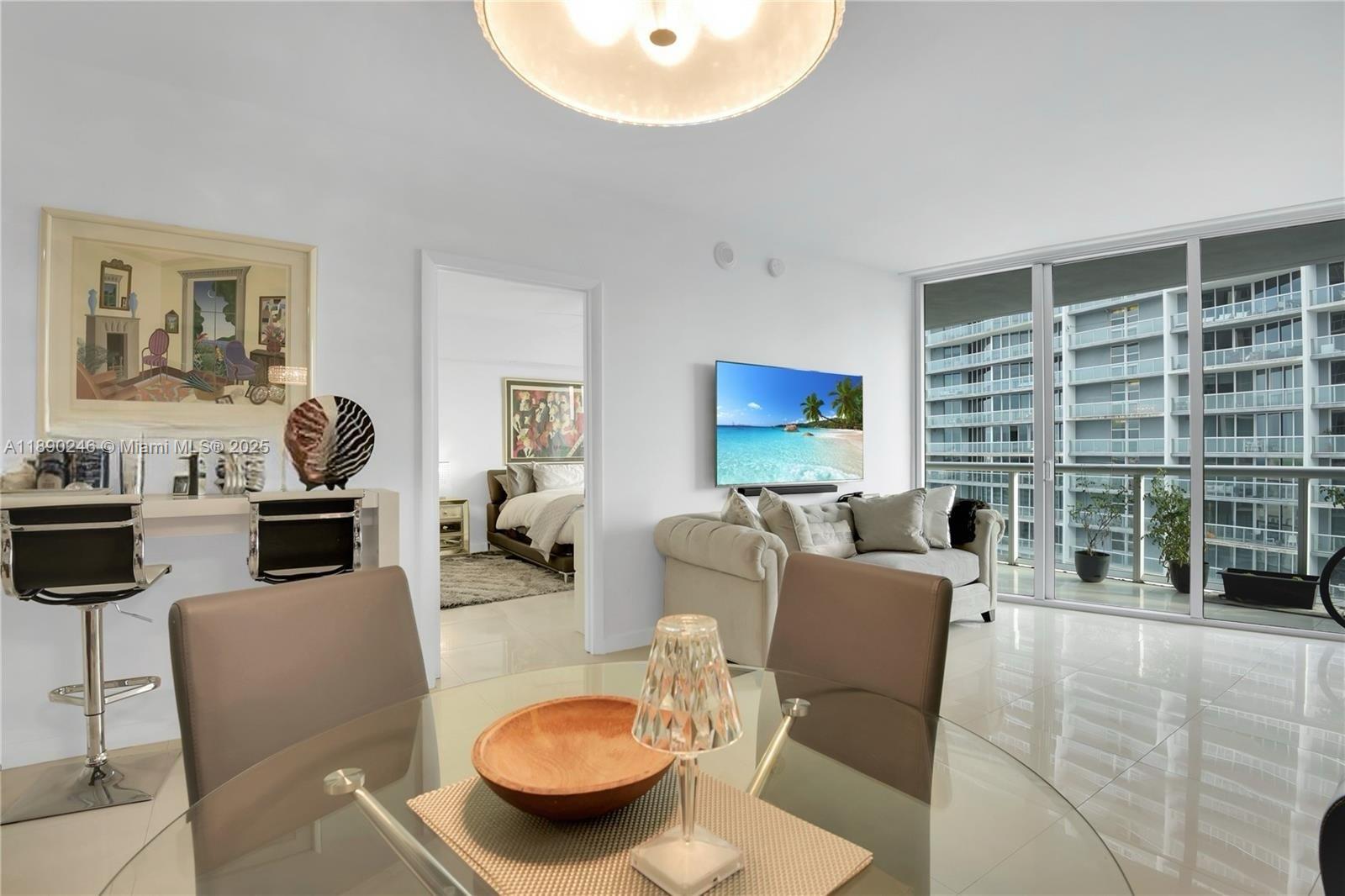 475 Brickell Ave # 4711