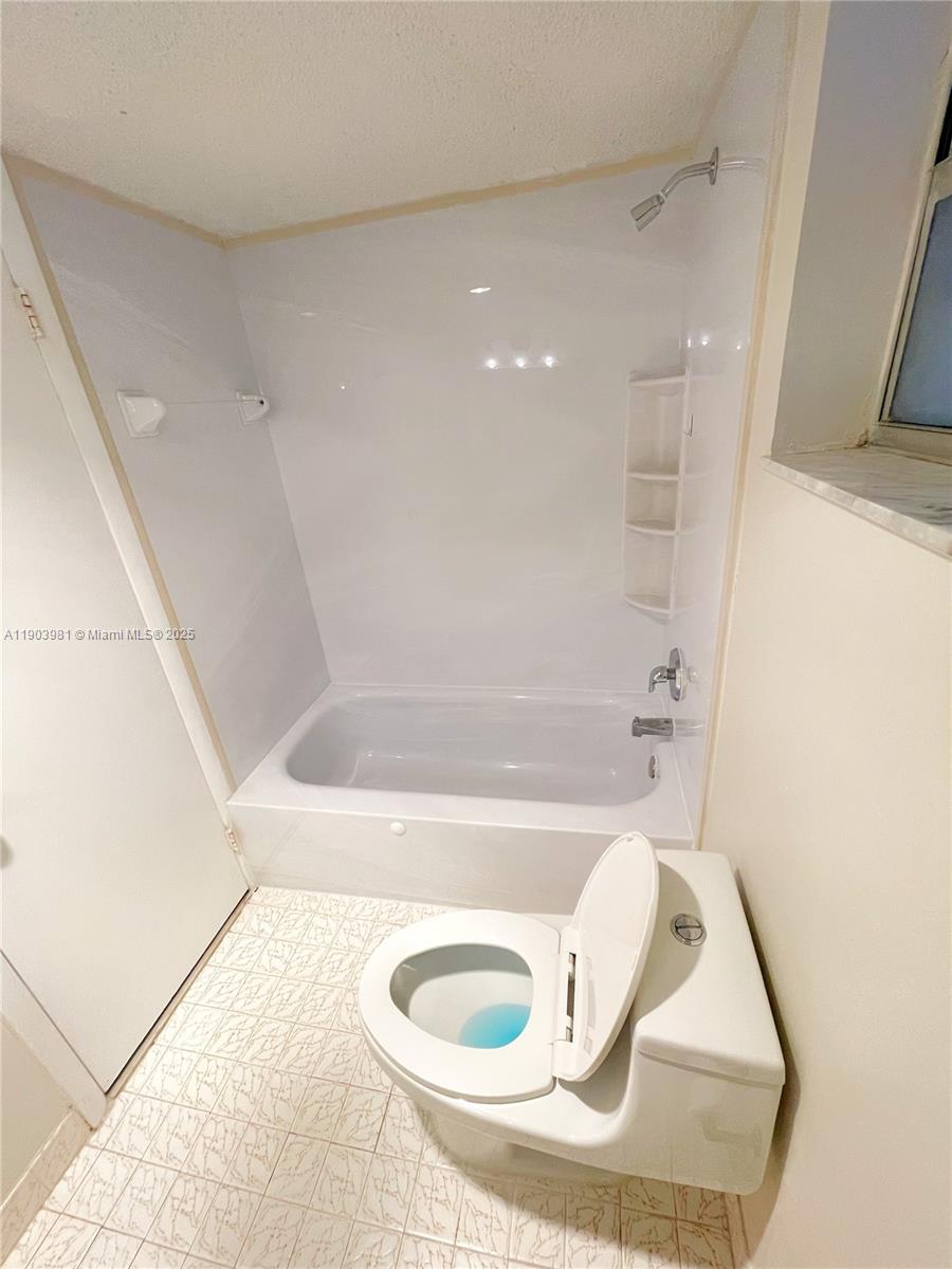 403 NW 68th Ave # 104