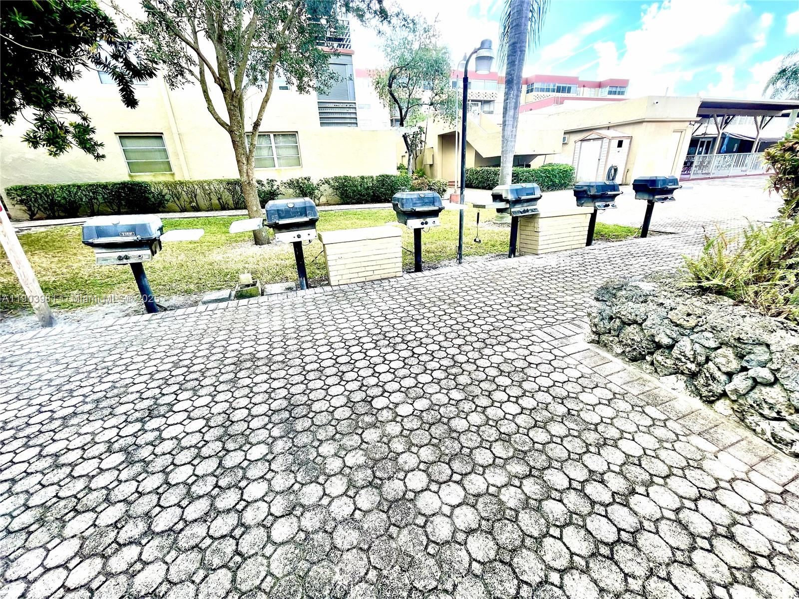 403 NW 68th Ave # 104