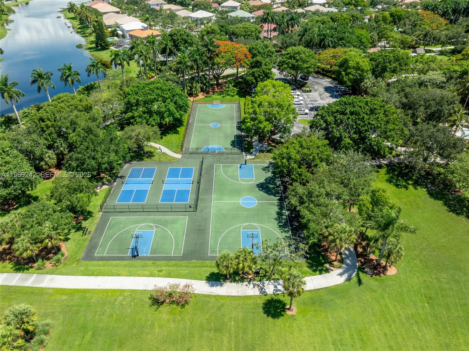 4115 Sabal Ridge Cir