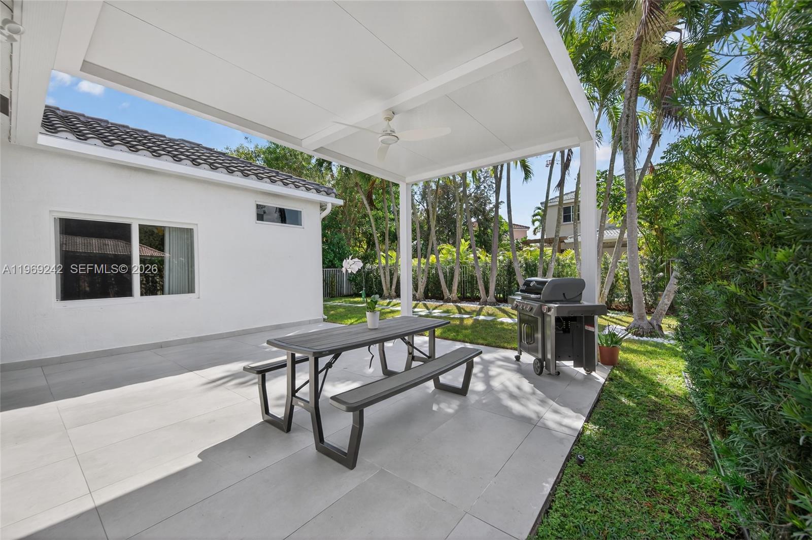 4115 Sabal Ridge Cir