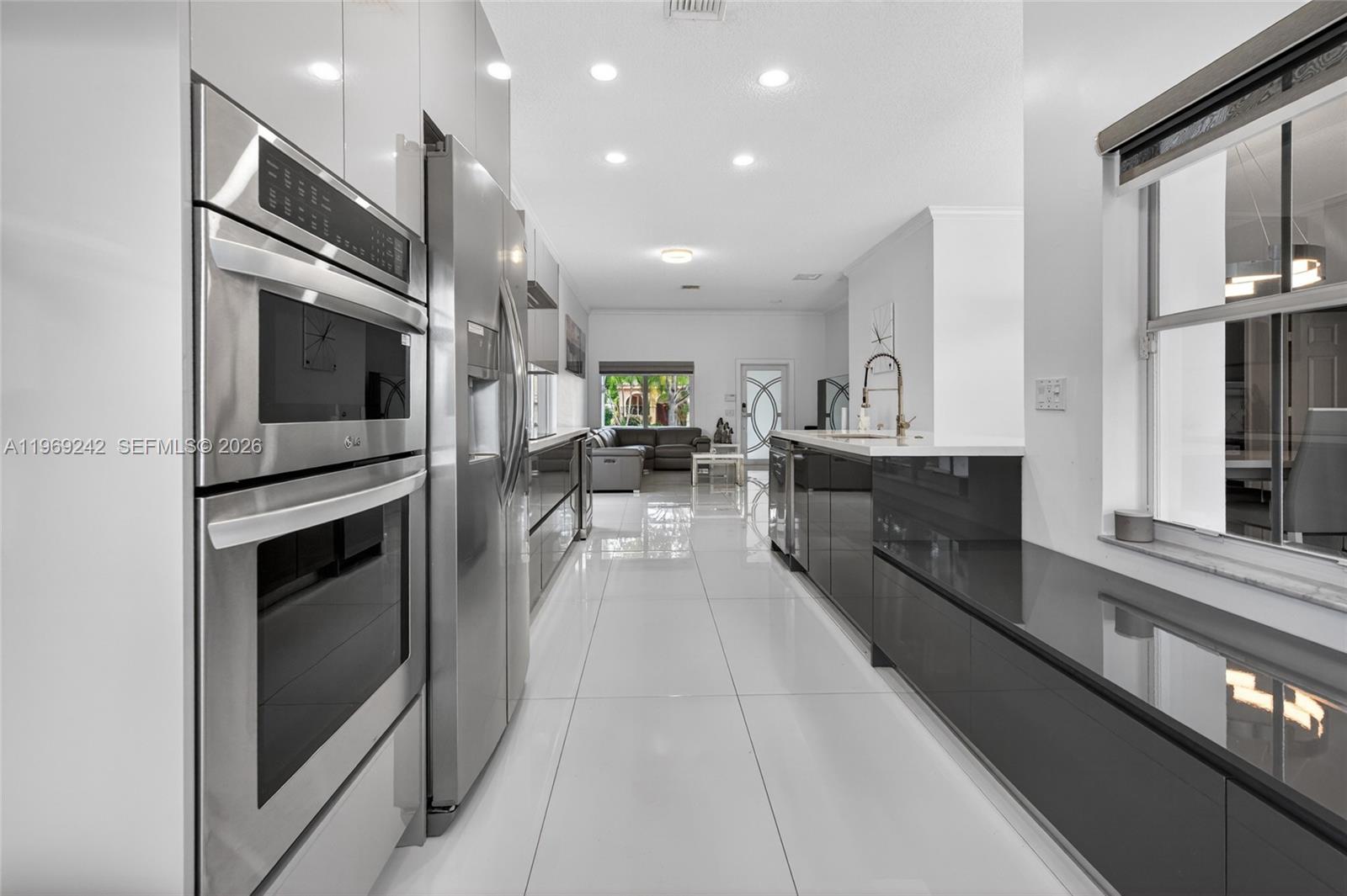 4115 Sabal Ridge Cir