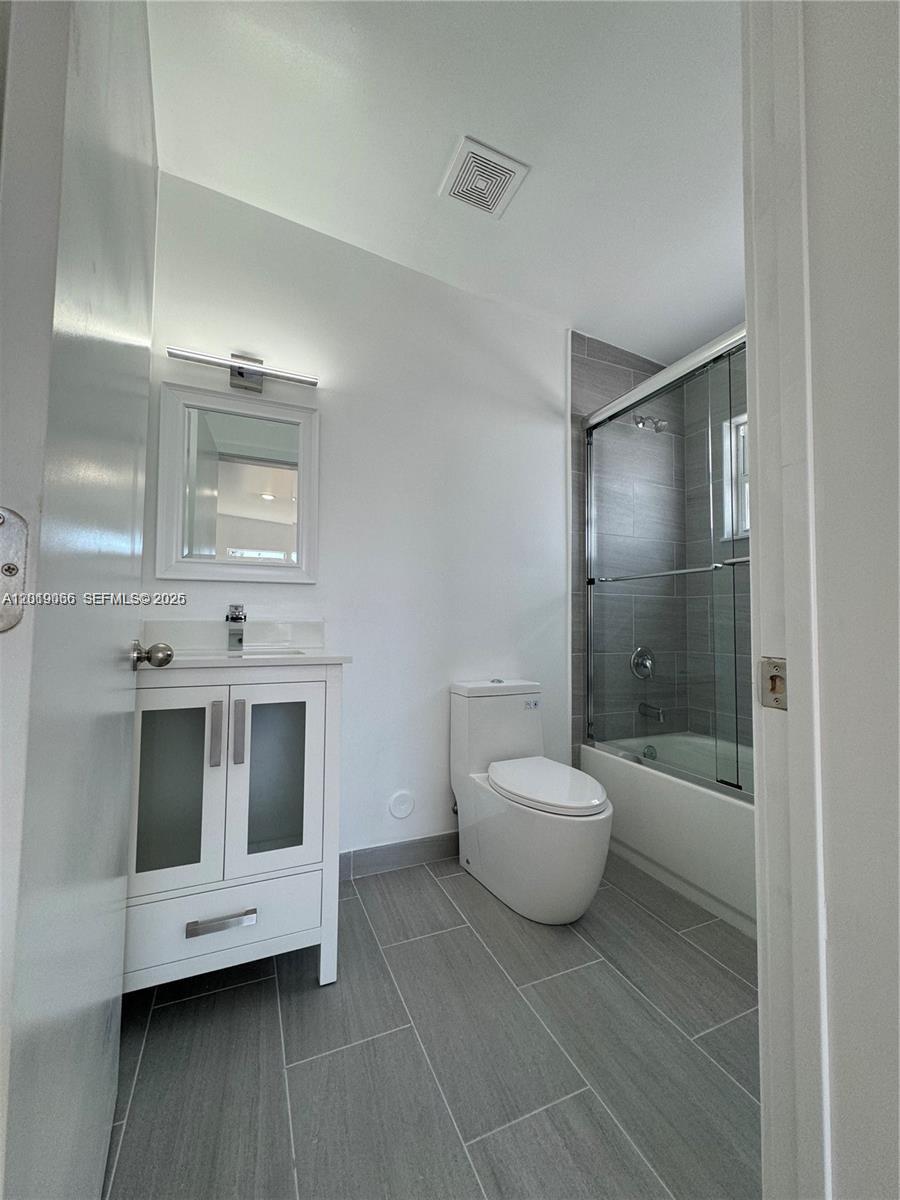 526 NW 6th St