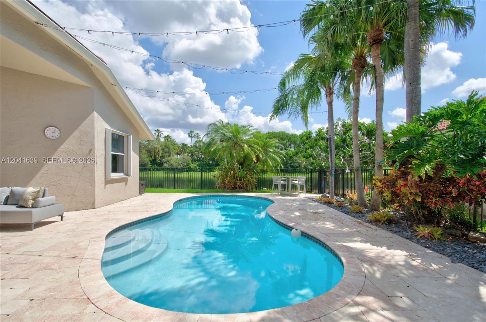 1136 Ginger Cir