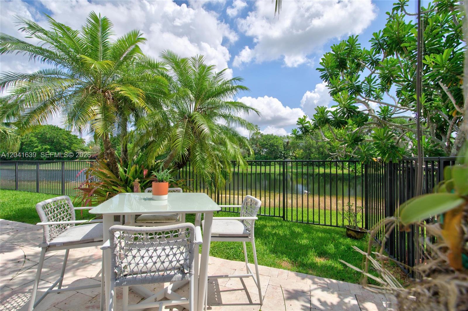 1136 Ginger Cir