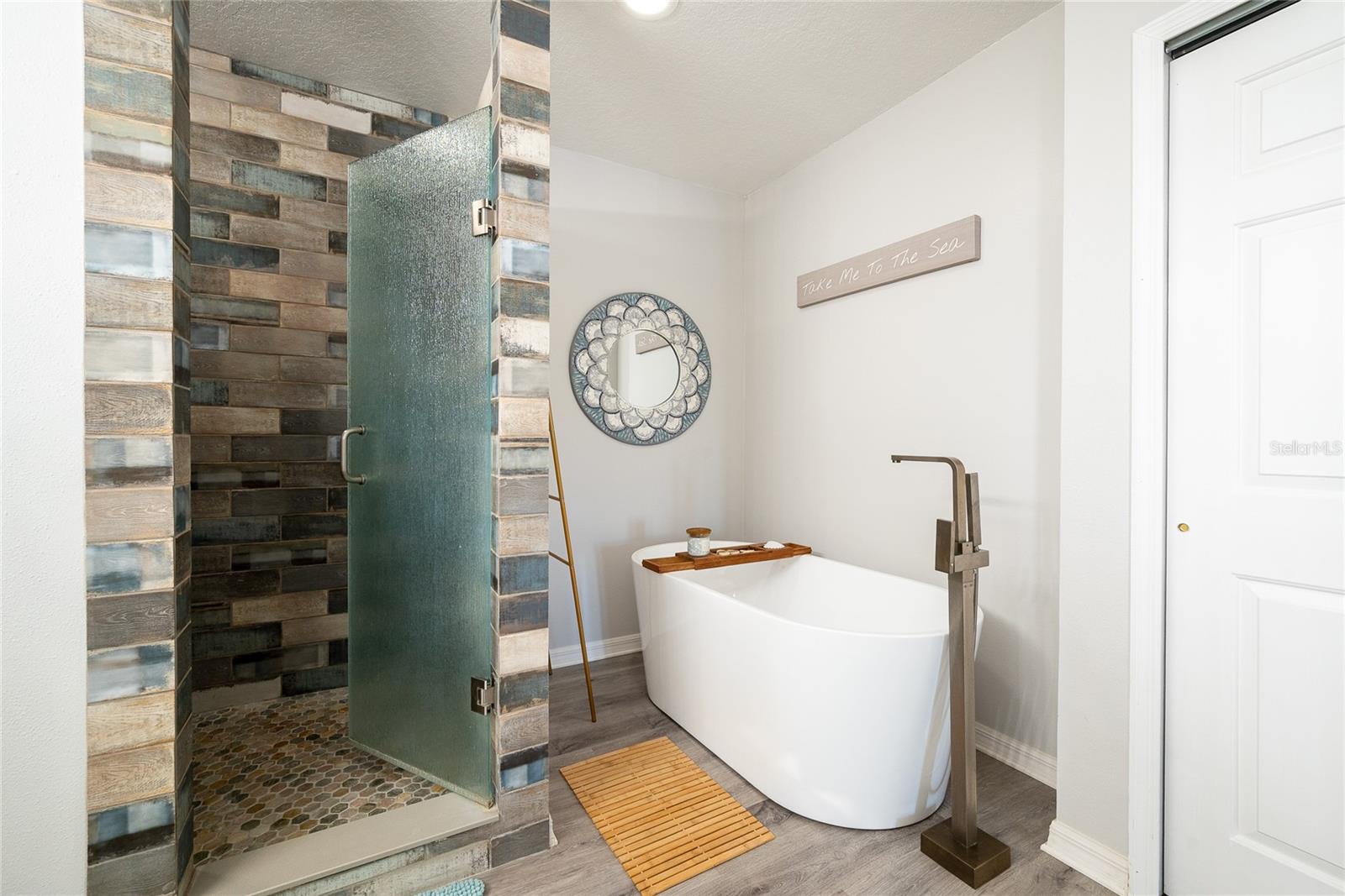 239 RIVER VILLAGE DR