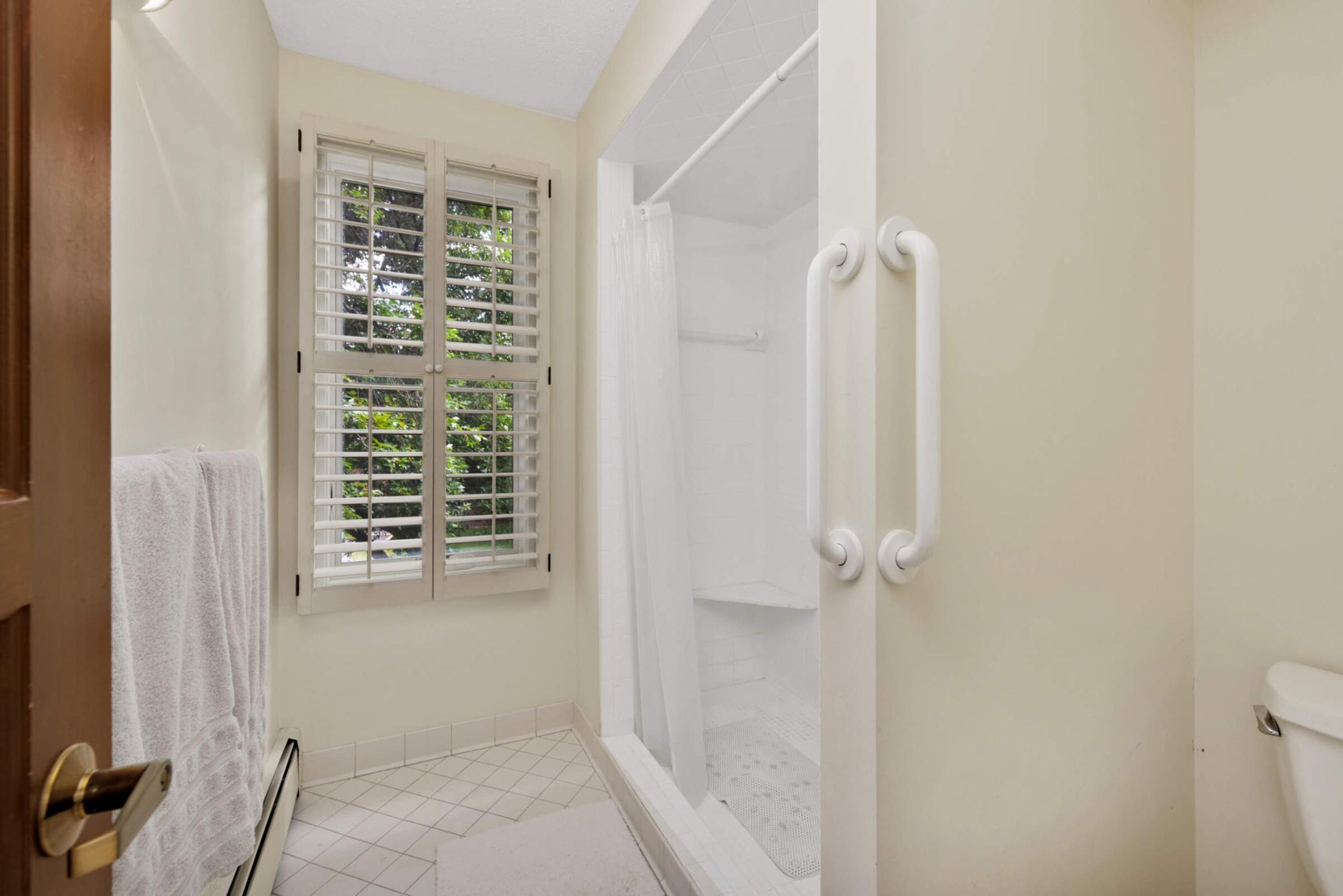 5601 Dewey Hill Road Unit: 203