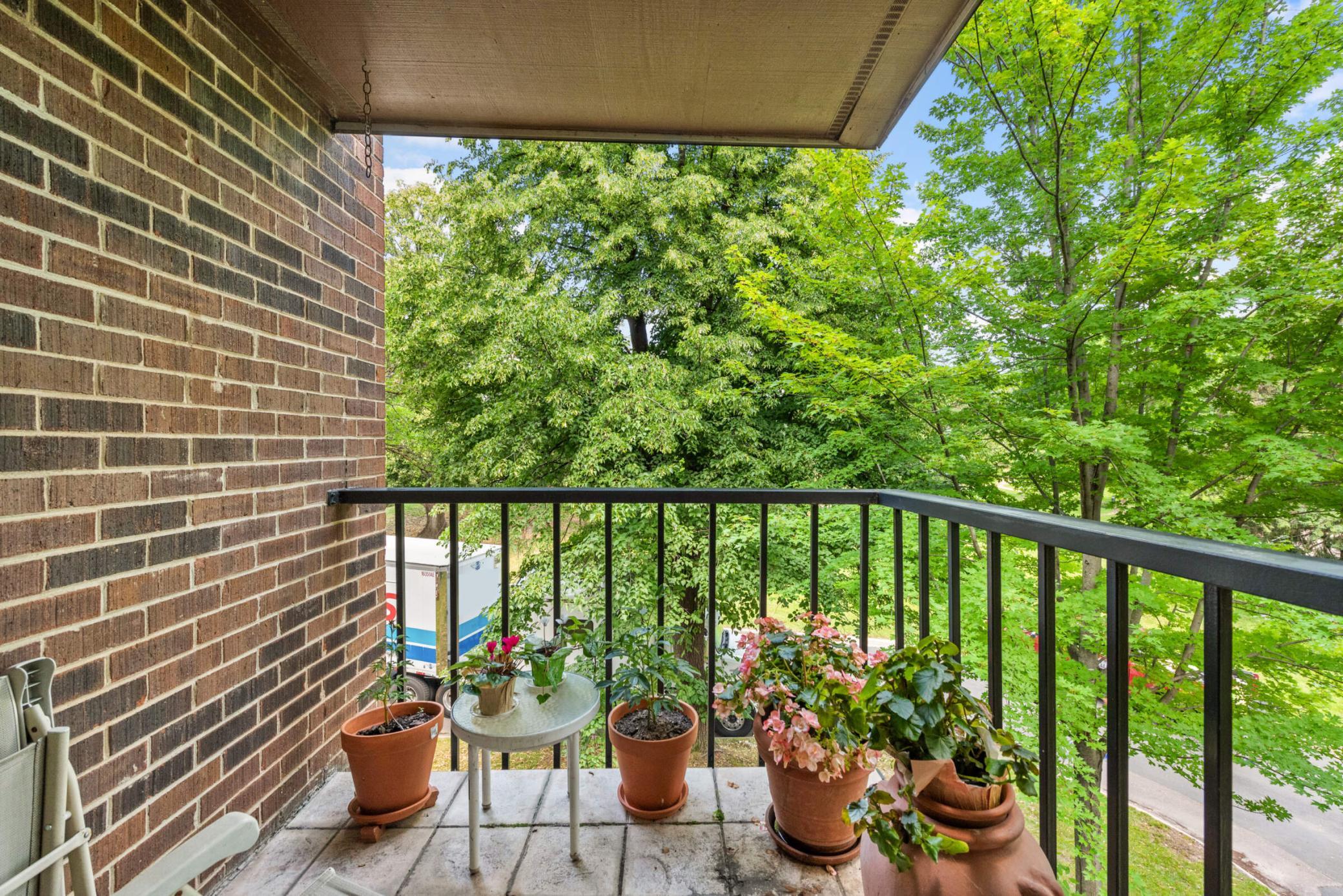 5601 Dewey Hill Road Unit: 203