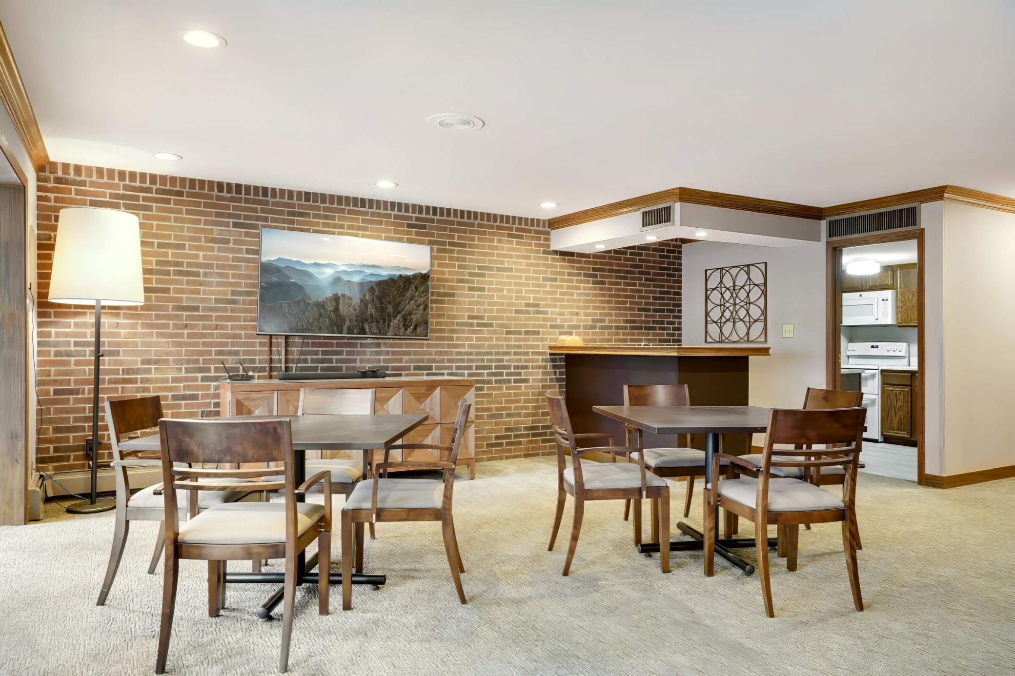 5601 Dewey Hill Road Unit: 203