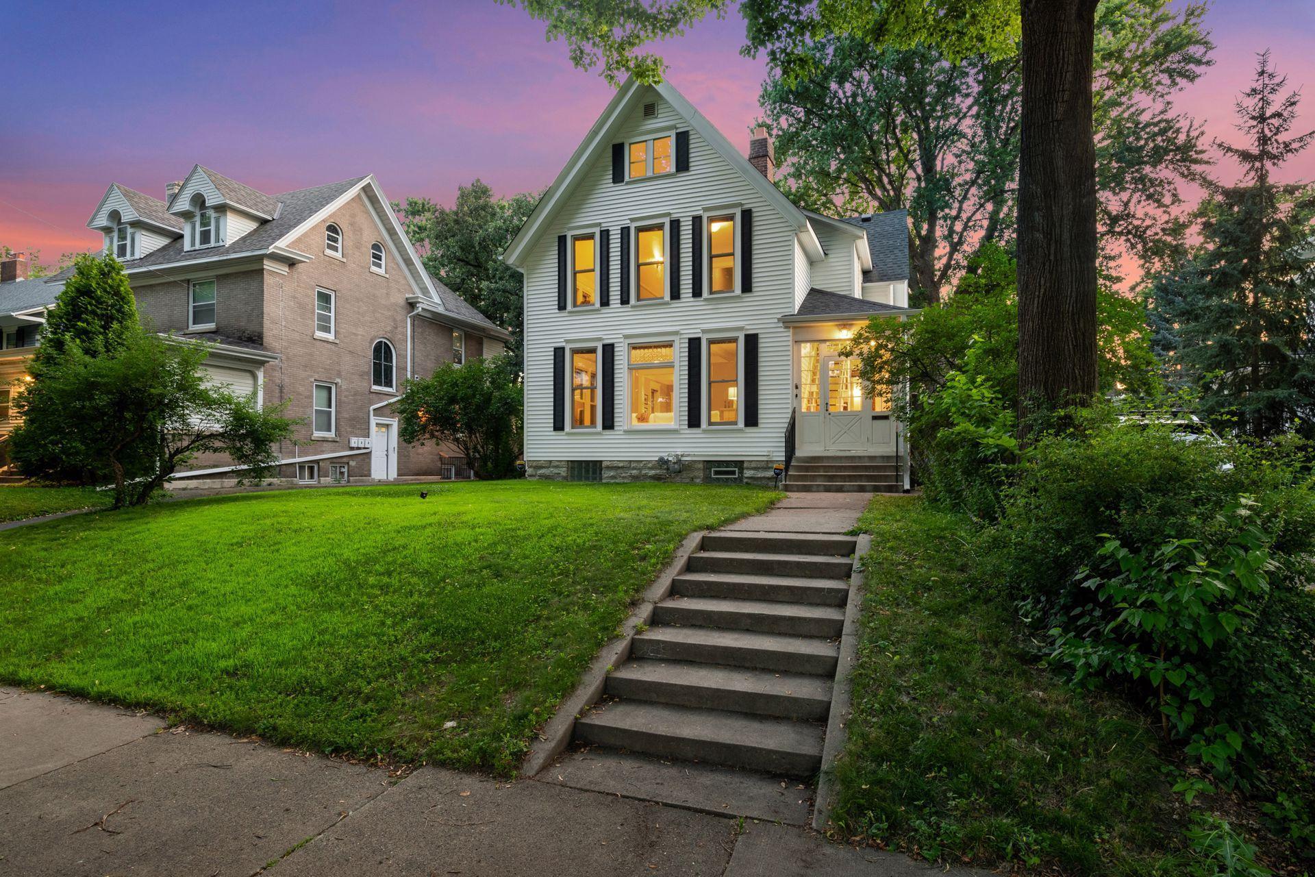2432 Pleasant Avenue
