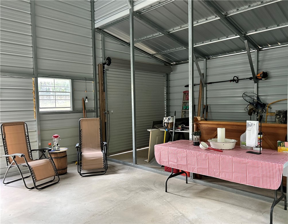 * Persimmon, Lot 10 Road