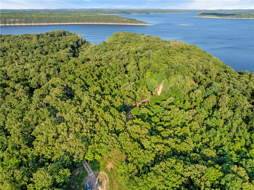 * Persimmon, Lot 10 Road