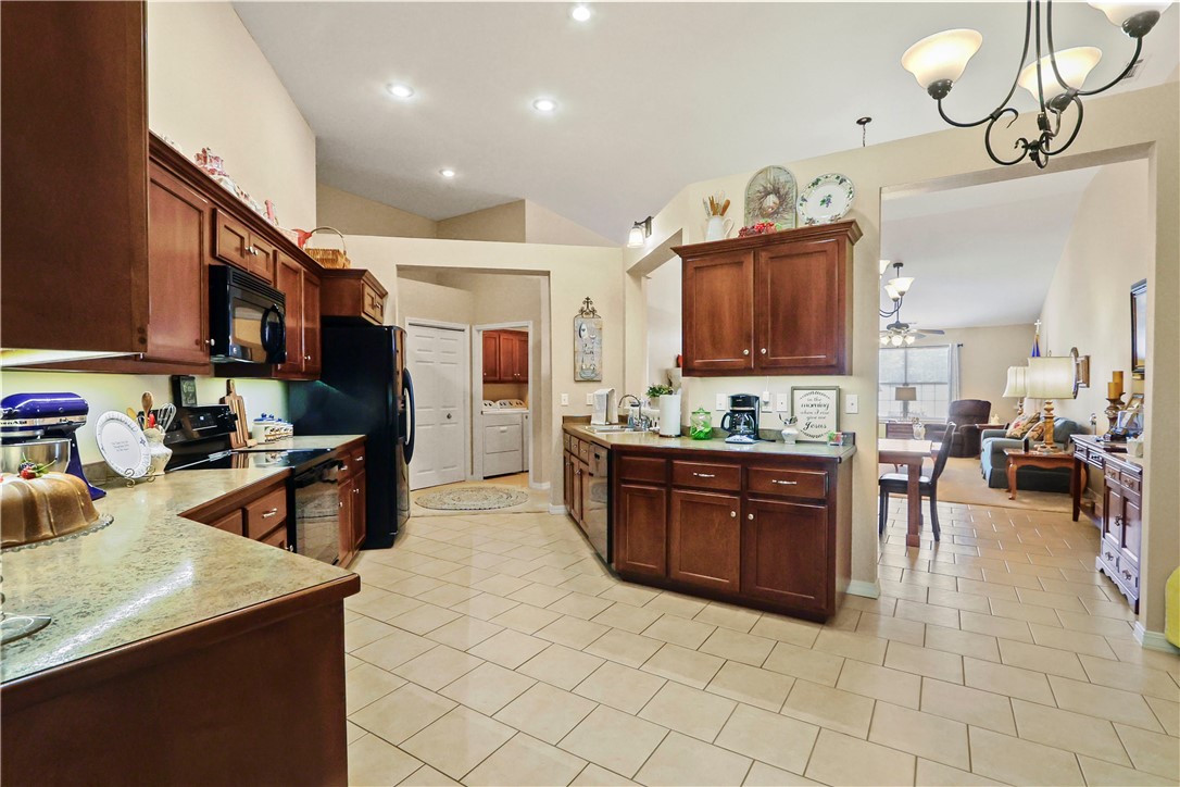 3107 Belmont Avenue 7