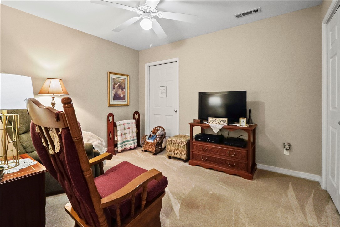 3107 Belmont Avenue 7