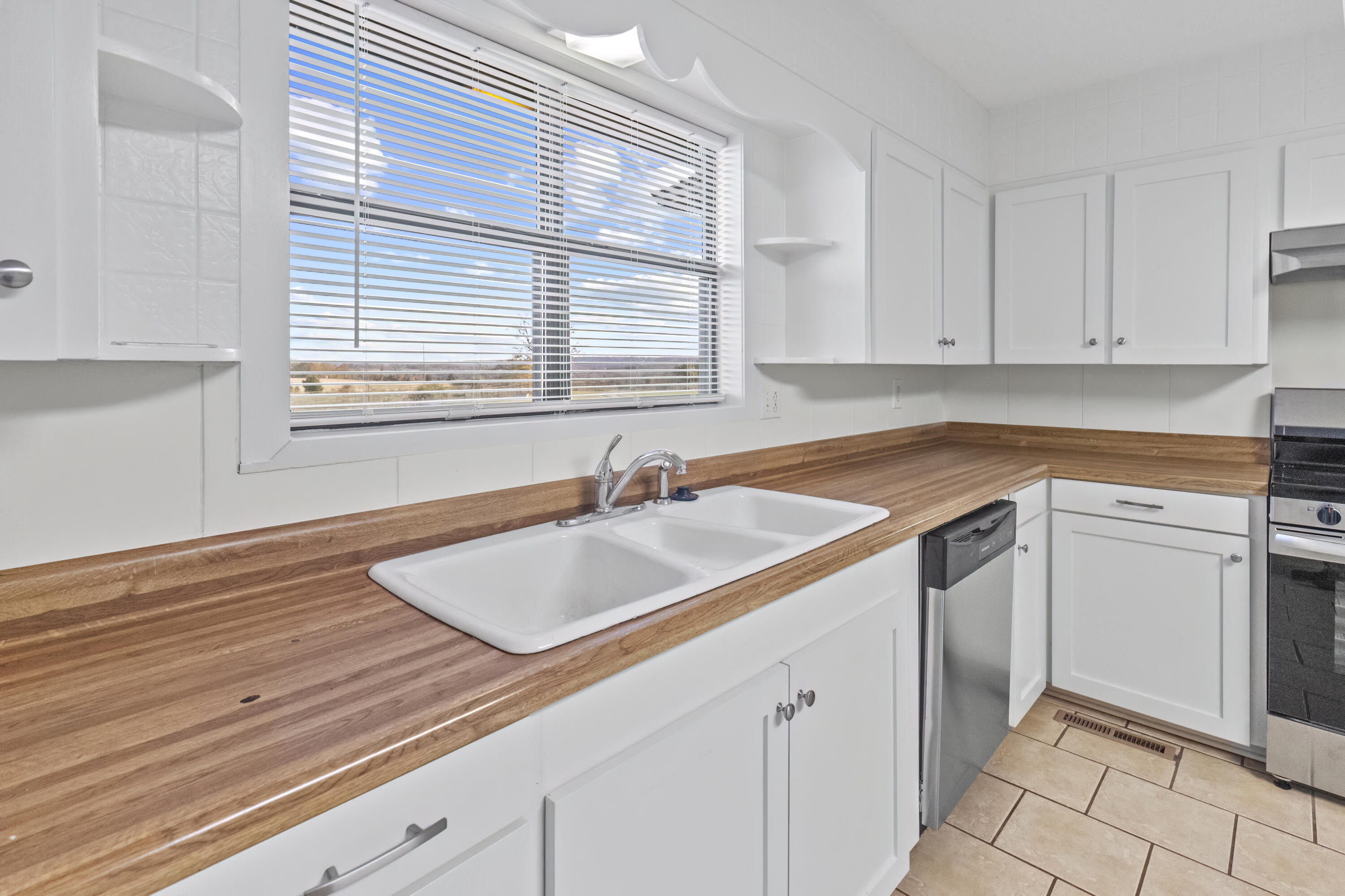 843 Black Ranch Road