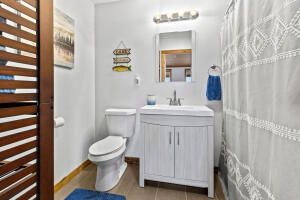 5653 E Persimmon Place