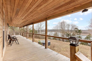 5653 E Persimmon Place