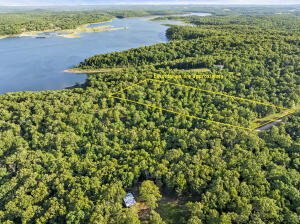 * Persimmon, Lot 9 Road