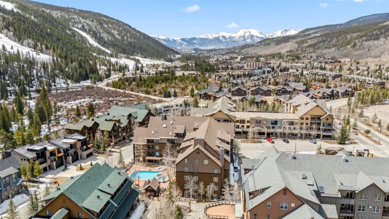 150 Dercum SQUARE 8530